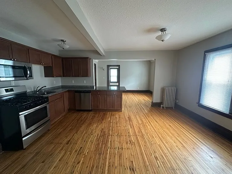 412 Pierce — Photo 1