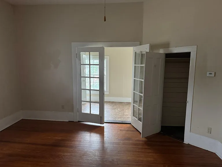 328 N Main St #B — Photo 8