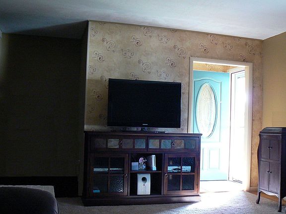 Spacious Livingroom