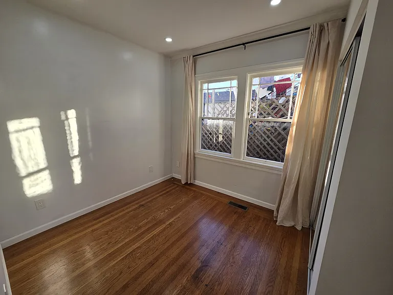 3916 Quigley St — Photo 5