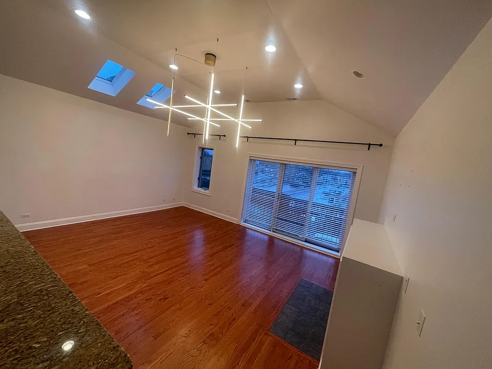 3438 N Harlem Ave #3