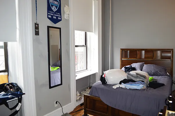 Rented by OvCo Realty | media 10