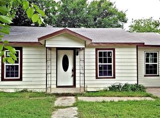 911 N Wood St, Denton, TX 76209