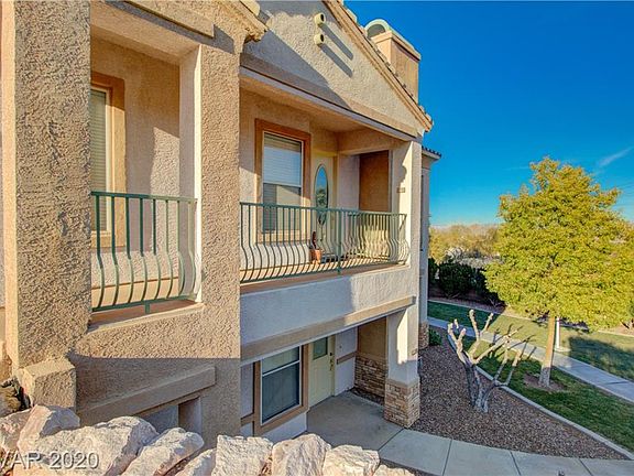 2nd image of 225 Big Horn Dr Unit 3