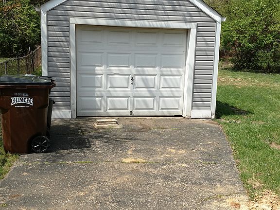 4th image of 6913 Lois Dr