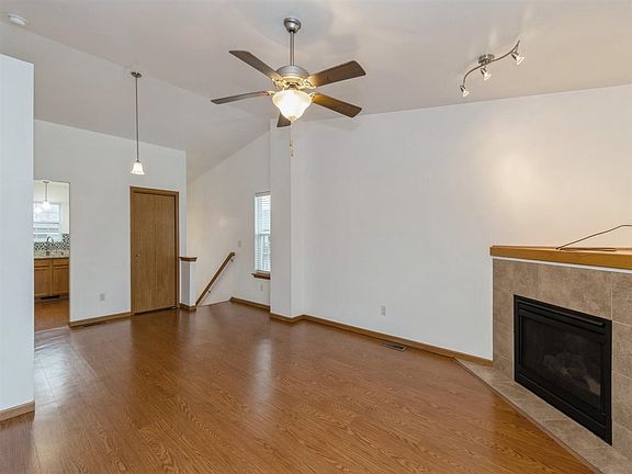 4th image of 80 Jefferson Ln