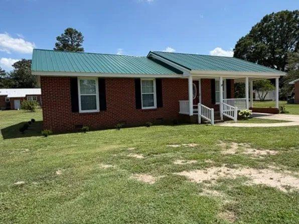 2903 Anne St, Lumberton, NC 28358