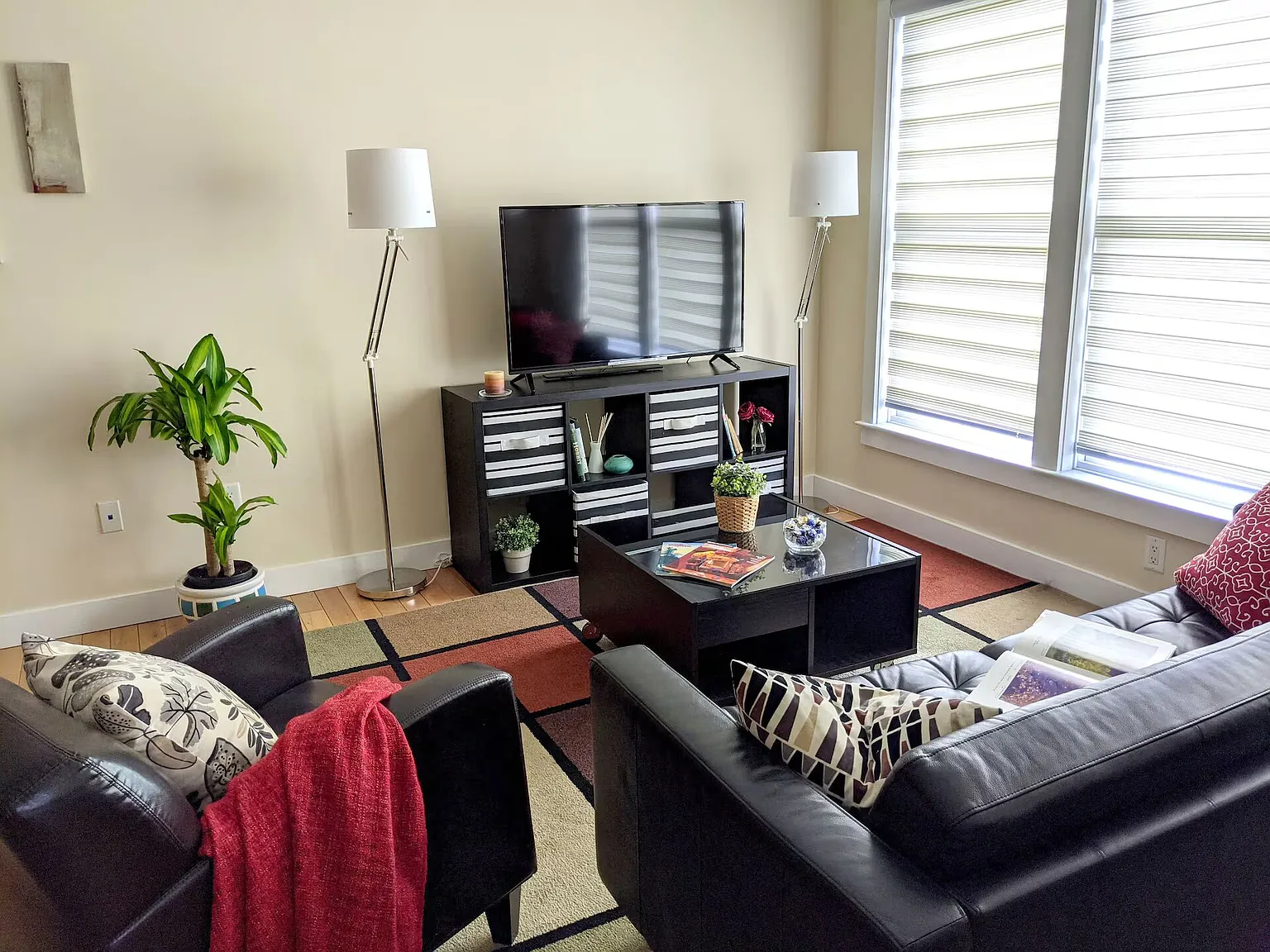 2 bed, 995 sqft, $4,400 — Photo 2