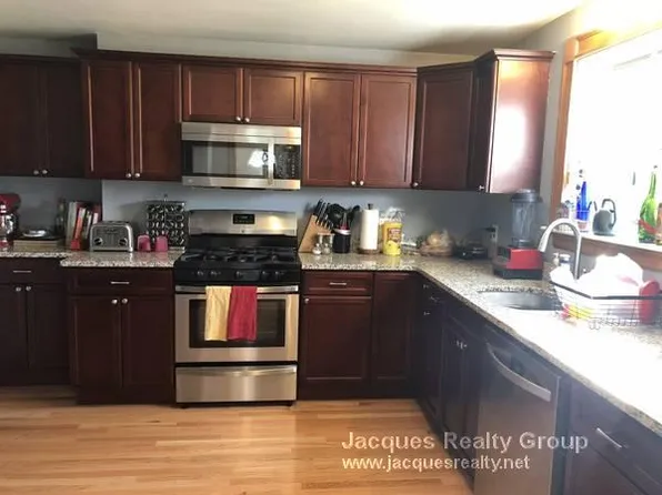 22 Cushing St #1, Medford, MA 02155