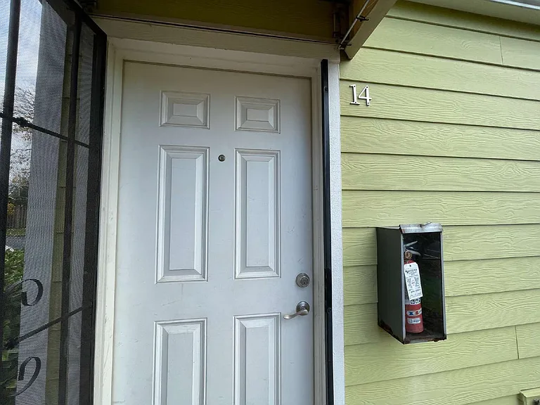 3153 SW Dolph Ct #14 — Photo 3