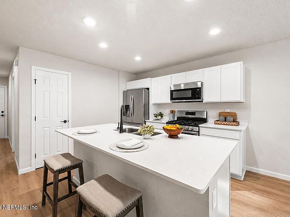 2nd image of 4235 VICTOR Street