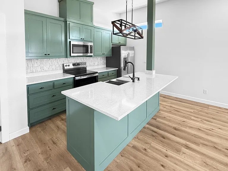 6025 Piper Anne St — Photo 3