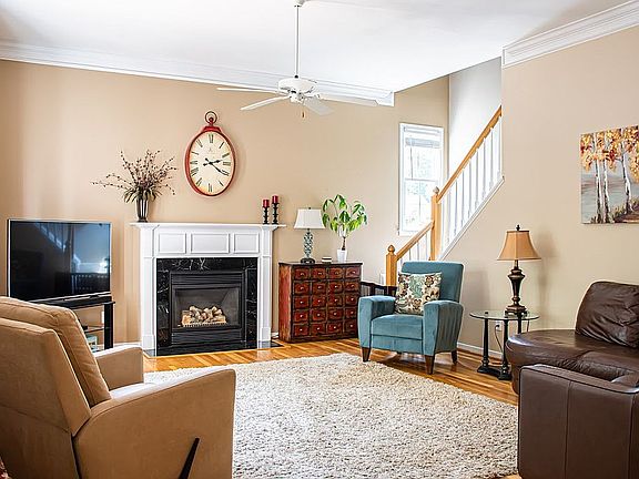 Fam Room with back stairs