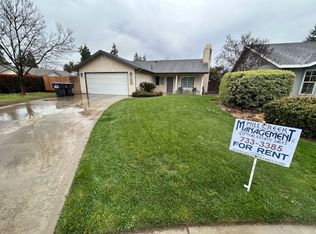 3207 W Packwood Ct, Visalia, CA 93277