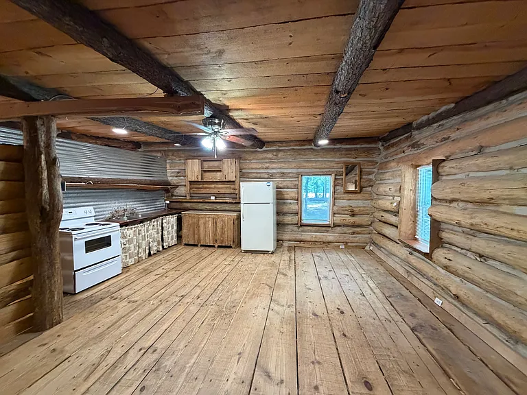 76 Young Rd — Photo 3