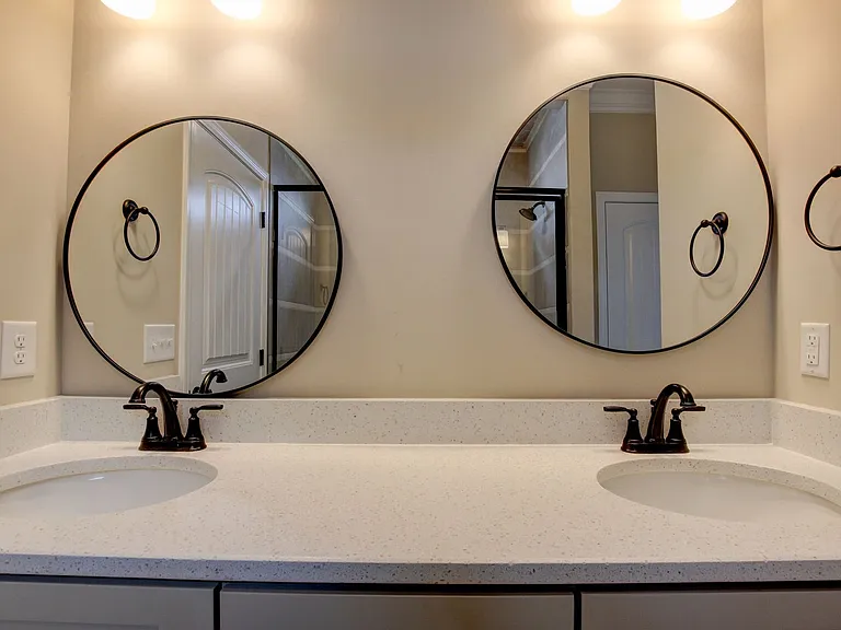 2547 Rafiki Dr — Photo 40
