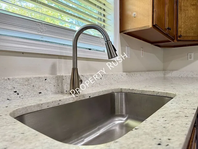 209 Signal View St — Photo 13