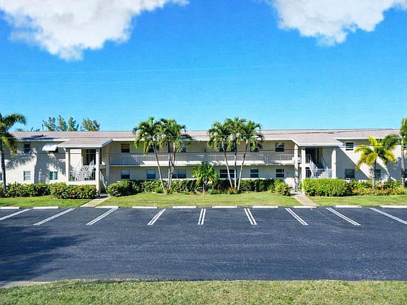 2nd image of 301 Circle Drive S #103