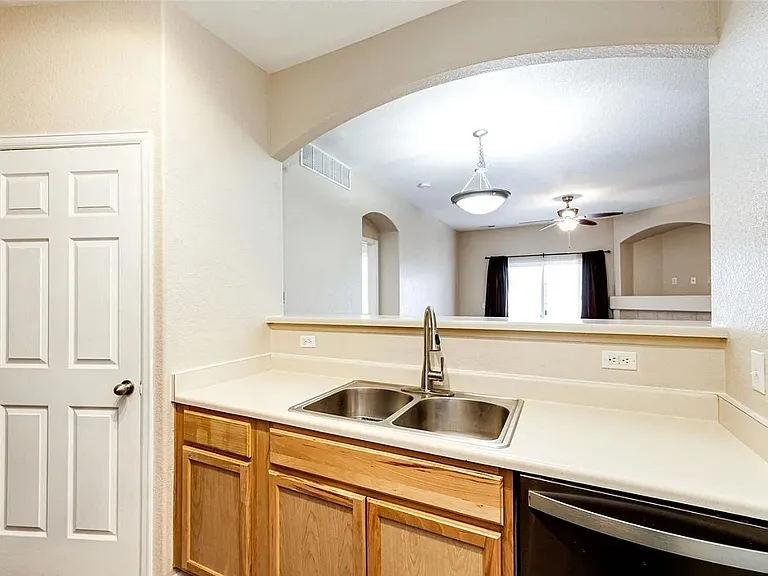 5255 Memphis St #917 — Photo 3