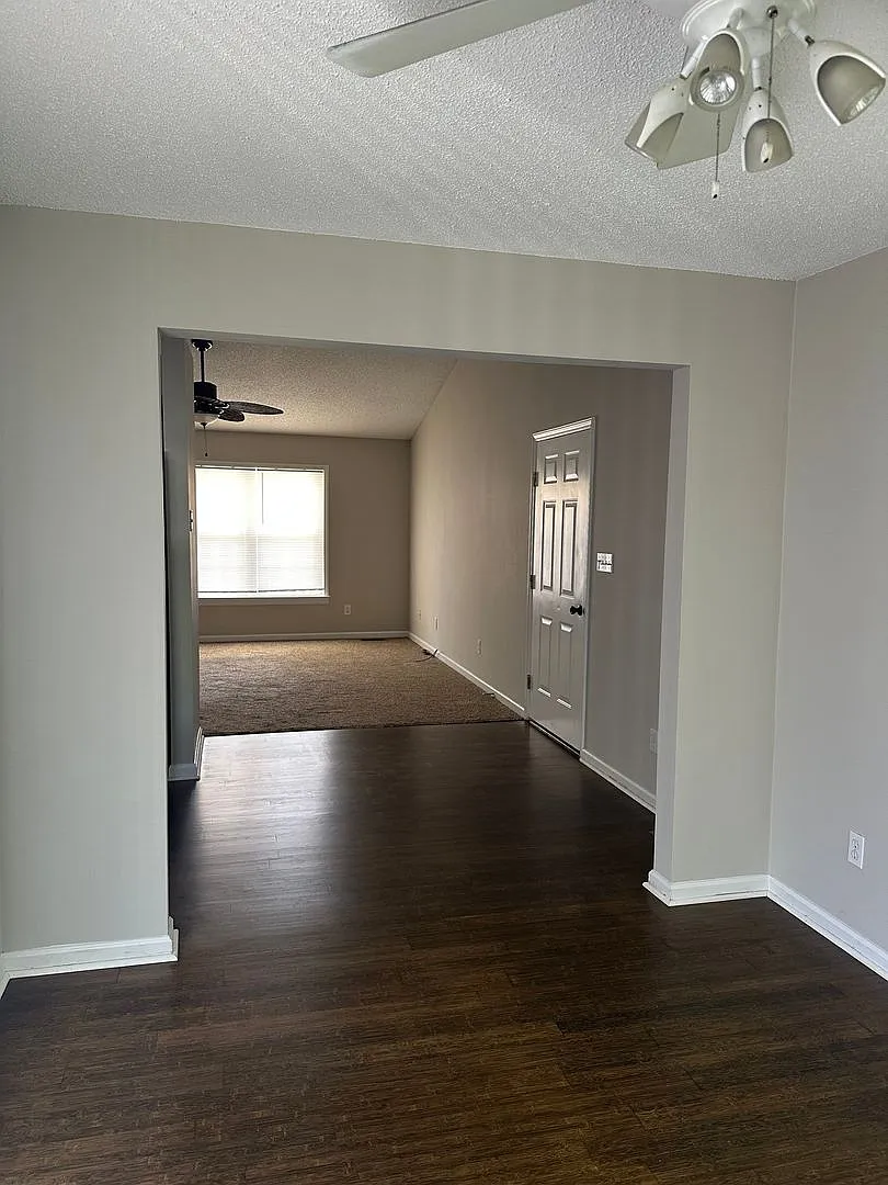 1504 Manora Court — Photo 2