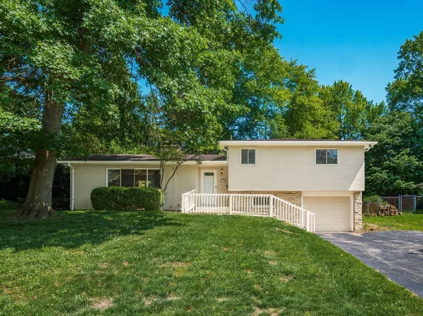 1098 Stanhope Dr, Columbus, OH 43221