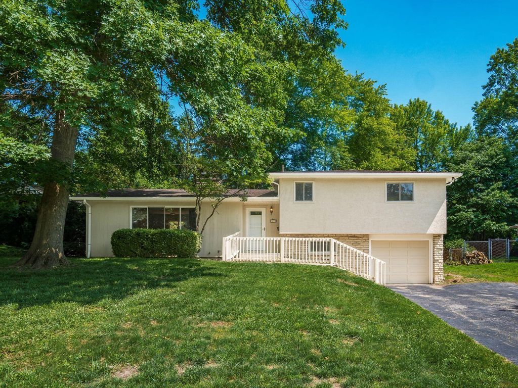 Real estate listing image