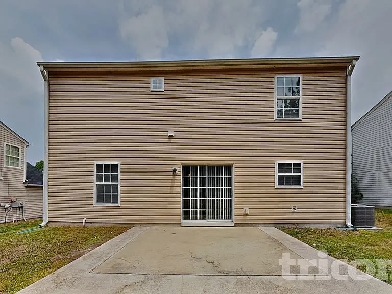 223 Pebblestone Dr — Photo 18