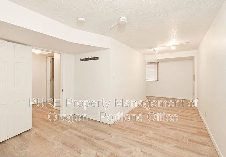 5026 N Harvard St #A — Photo 19