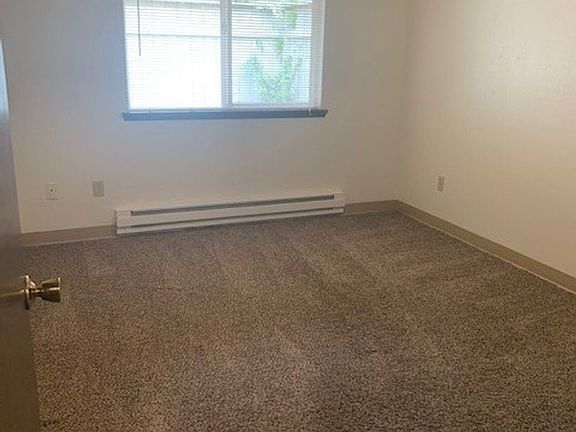 3rd image of 2536 42nd Ave SE #6915146