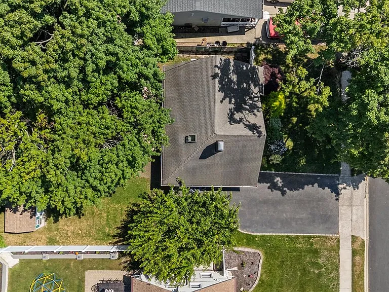 7 Chickadee Ln — Photo 27