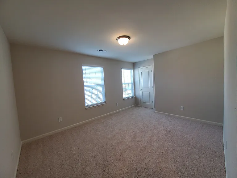 1217 Leanndra Park — Photo 26