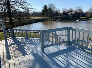 15652 Lake Shore Dr S, Hope, IN 47246