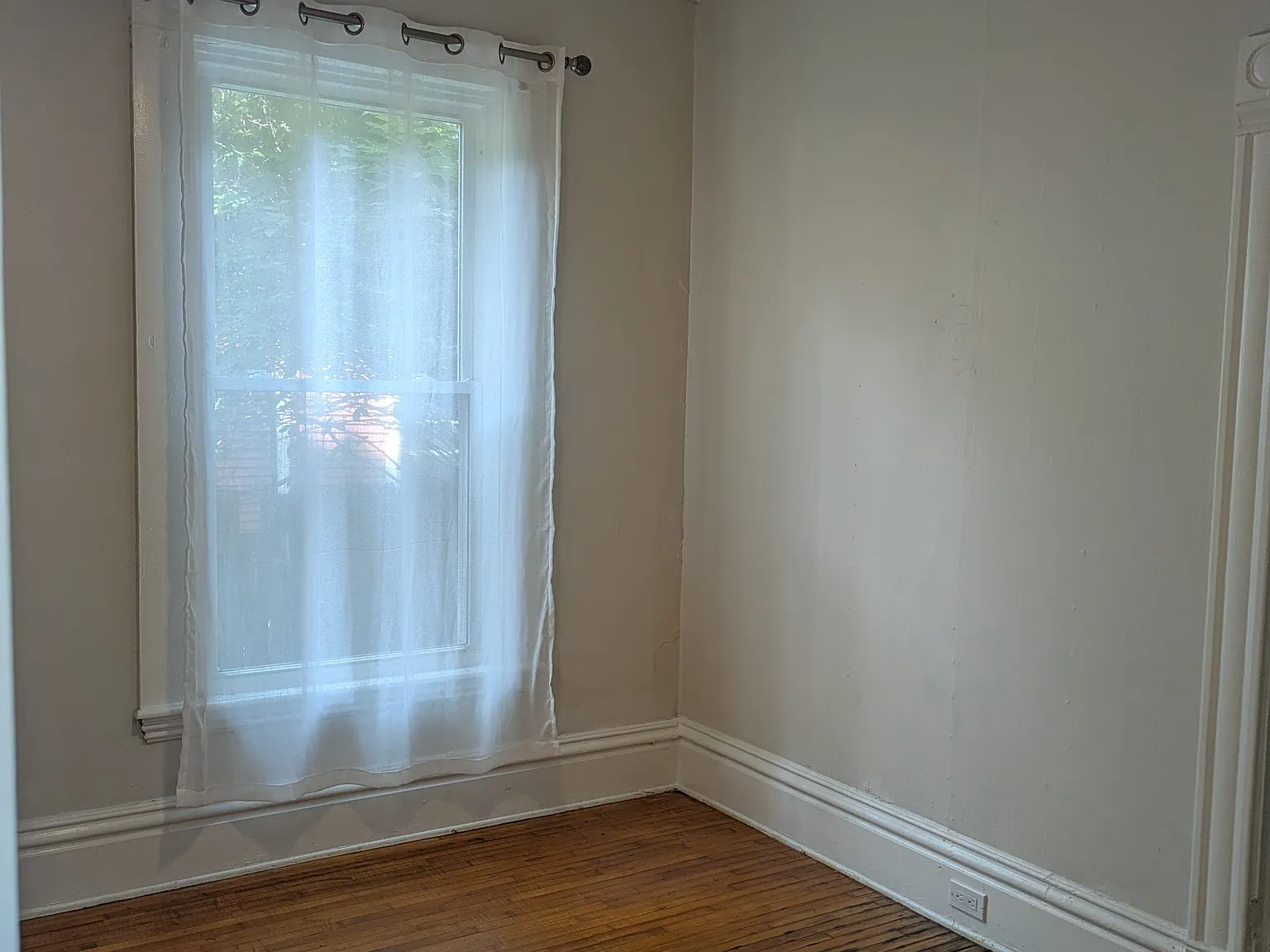 200 Auburn Se — Photo 2