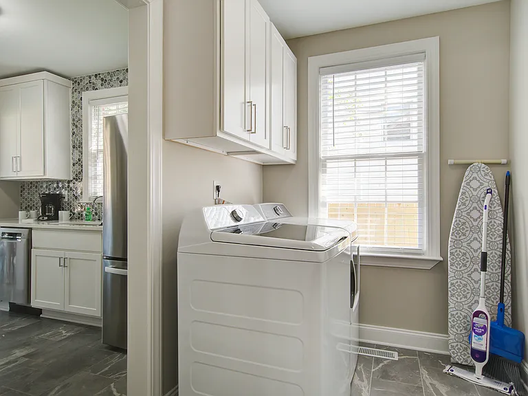 138 Grove St — Photo 11