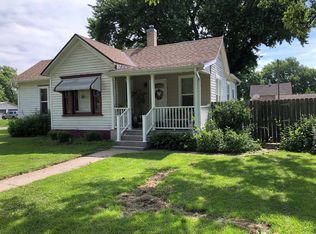 1218 9th St, Aurora, NE 68818