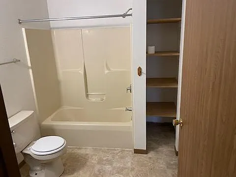 415 S Ogle St #2 — Photo 5