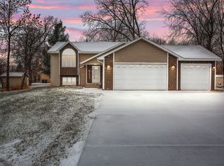 39050 Harder Pkwy, North Branch, MN 55056
