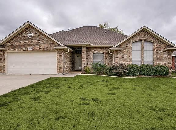 2nd image of 308 Eastwood Dr