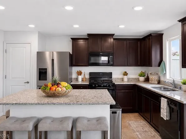 5196 Clatsop St, Whitney, NV 89122