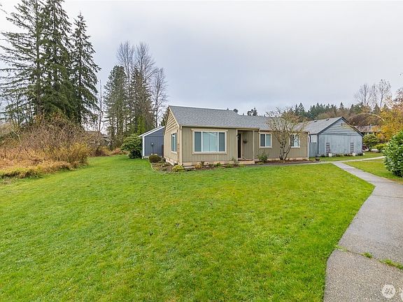 3rd image of 1426 128th Drive NE