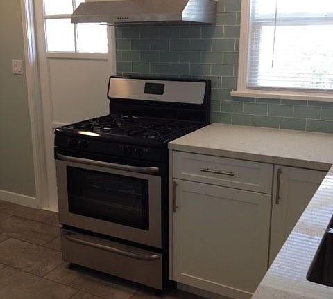 5th image of 642 N Fairview St