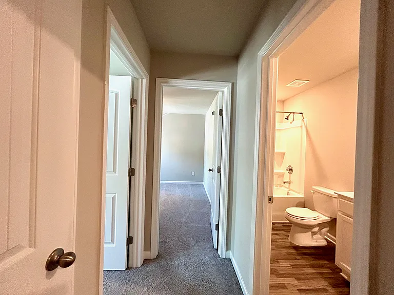204 Aimes Dr — Photo 30