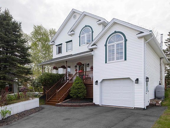 2nd image of 10 Blanchard Cres