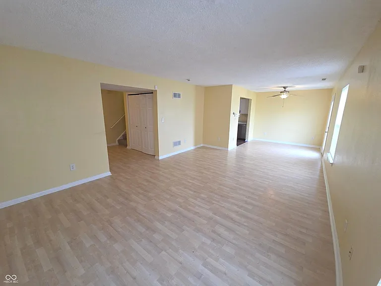 4320 Village Bend Ln — Photo 5