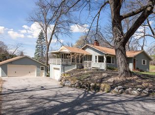6010 Apple Rd, Shorewood, MN 55331