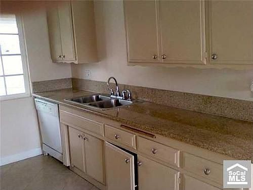 4th image of 15071 Astoria St