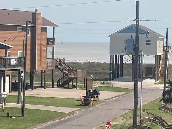 2nd image of 851 Trout Blvd
