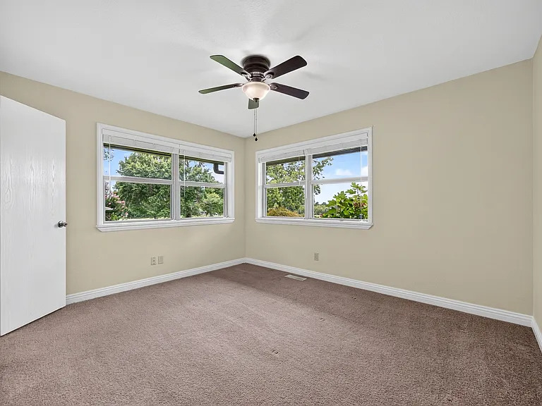 3252 N Old Wire Rd — Photo 10
