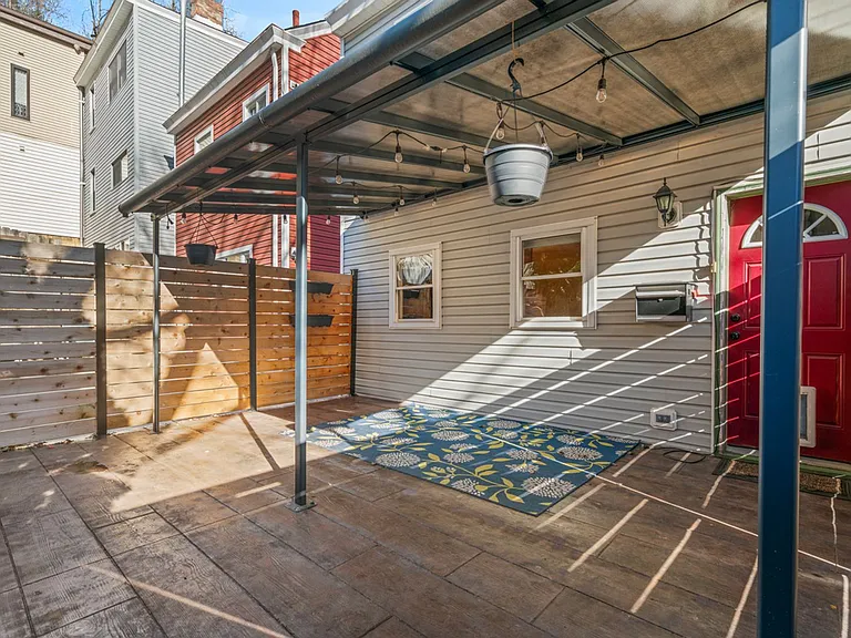 3220 Mary St — Photo 37