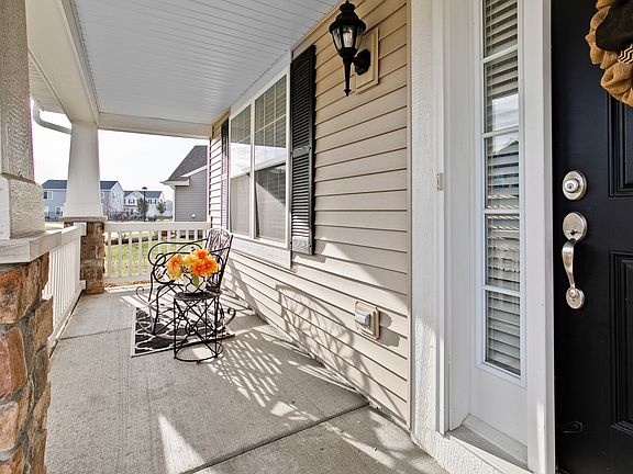 2nd image of 1160 Adagio Dr